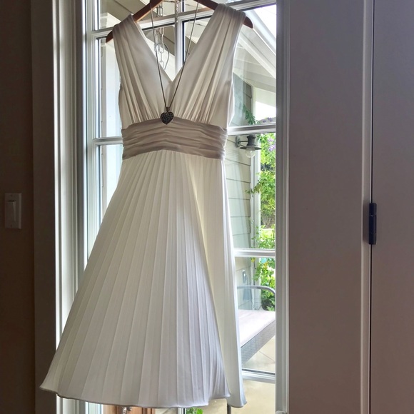 Suzi Chin for Maggy Boutique Dresses & Skirts - SUZI CHIN WHITE DRESS MARILYN MONROE LOOK ALIKE